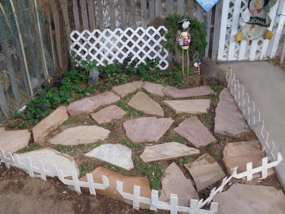 4 14 15 New Flagstone patio 03 email.JPG