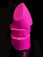 fushia lipstick.jpg